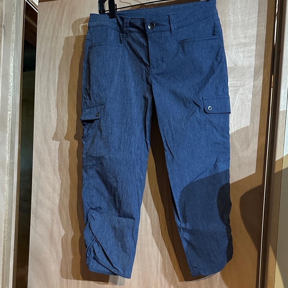 Eddie Bauer Travex Horizon Capri Pants Womens 4 Blue Cargo Hiking Outdoors UPF
